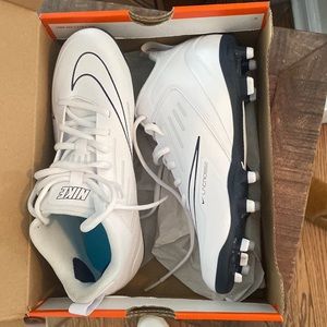 nike lacrosse cleats size 6